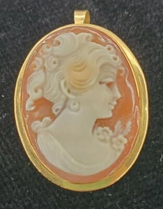 Antique 18k 750 Yellow Gold Carved Shell Cameo Pendant Brooch  - Picture 1 of 3