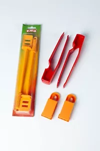 AP 2 x Film Hanging Clips, 2 x Print Tongs + 2 x Stirring Paddles. Mint. - Picture 1 of 4