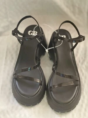 Sandalias de plataforma Gianni Bini Wild Child charol negras talla 8 M Foto 1 de 4
