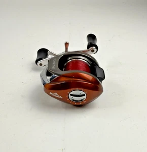 USED Pinnacle Solene SLP10 Bait Casting Fishing Reel - Picture 1 of 5