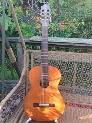Suzuki No. 60 Classical Guitar, MIJ, playing beautifully, low action - Image 1 of 4