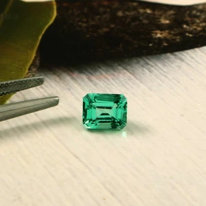 AAA 8x6 mm Lab Grown Colombian Emerald Loose Gemstone Emerald Cut 2 CT - Picture 1 of 5