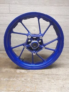 2023 23 22-24 YAMAHA YZF-R7 YZFR7 FRONT WHEEL RIM BLUE 17x3.50 BENT - Picture 1 of 16