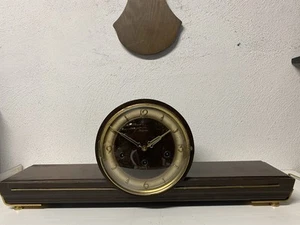 ANTICO OROLOGIO DA TAVOLO DUGENA WESTMISTER A CORDA CASSA IN LEGNO CON CHIAVETTA - Imagen 1 de 9