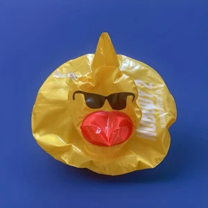 Bob Odenkirk Película Nadie 2 2025 Promo Drink Koozie Pato Amarillo Flotador Saúl - Imagen 1 de 3