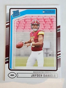 Tarjeta de novato Jayden Daniels - 2024 Donruss RR - Imagen 1 de 2