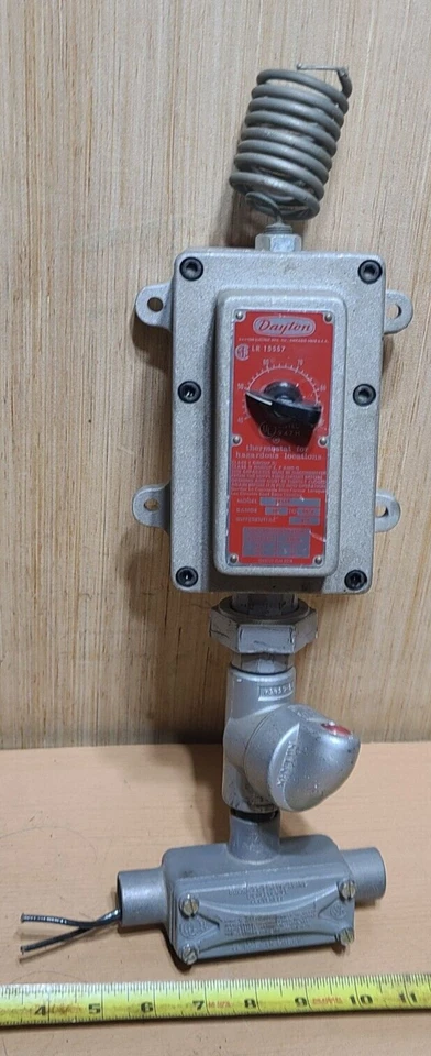 Termostato de ubicación peligrosa Dayton 2E449 40-90F 120/240 VAC Foto 1 de 4