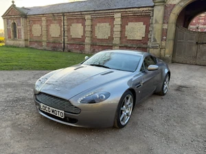Aston Martin Vantage V8 4.3 2007 - Picture 1 of 19