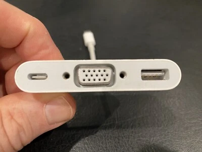 Adaptador multipuerto USB-C a VGA genuino 100 % fabricante de equipos originales Apple - A1620 - MJ1L2AM/A blanco Foto 1 de 4