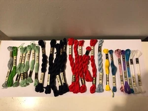 Lot of 25 100% Cotton DMC Embroidery Floss/Stitch Thread Floche A Broder Vintage - Picture 1 of 4