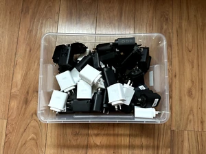 Lot of Original 30W & 33W Wall Chargers – Motorola & SuperVOOC – High Quality - Photo 1 sur 10