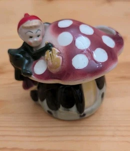 Maceta de cerámica Pixie Elf Climbing Mushrooms Toadstools - Imagen 1 de 14