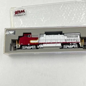 Atlas N-Scale BNSF GE Dash 8-40BW Diesel Locomotive #48813 - No #, Unlettered - Picture 1 of 8