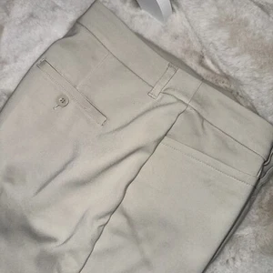 Christopher & Banks Signature Slimming Straight Khaki Pants Womens Size 6 Beige - Picture 1 of 6