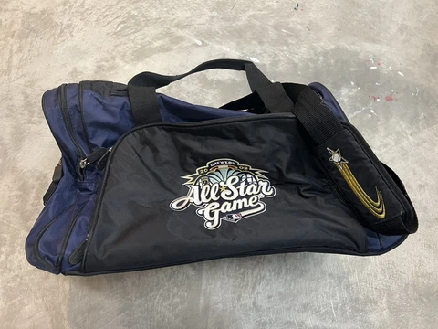 2002 MLB ALL STAR GAME VIP TRAVEL BAG MILWAUKEE BREWERS 18”x12”x12” BUDWEISER Cover