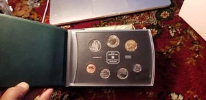 Canada 2002 Specimen Set With Family Of Loons Dollar. - Bild 1 von 5