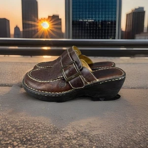 ✅BORN Mules Women’s 9 Brown Leather Wedge Heel Clogs Slip On Shoes Buckle W6635 - Picture 1 of 12