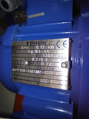 New Old Stock 3 Phase Electric Motor 0.12kW, 1/6Hp, 1380rpm, 4 Pole, 400v - Image 1 of 3