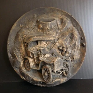 Sculpture assiette murale tacot voiture ancienne 1900 Biot France art déco N6239 - Imagen 1 de 12
