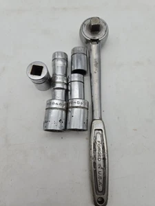 Vintage Wizard 3/8" Drive Ratchet H2775 Western Auto Made in USA With Sockets - Picture 1 of 2
