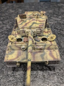 Built 1/35 Dragon Armor, German Tiger I Late Production w/Zimmerit  - Picture 1 of 9