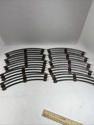 Vintage Lionel Train Tracks O27 Gauge Lot of 10 Pieces Curved Used Lesser O27 - Image 1 of 4