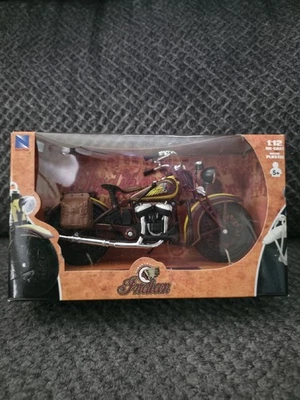 NewRay Indian 1934 Sport Scout 1:12 Die Cast Yellow Brown Motorcycle New In Box - Image 1 of 4