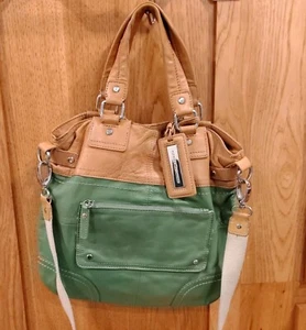 tommy hilfiger Soft Green Tan Fine Leather Crossbody Purse Tote Satchel Bag B42 - Picture 1 of 13