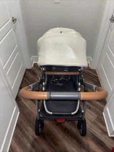 Uppababy Cruz V2 Stroller with new bassinet - Picture 1 of 5