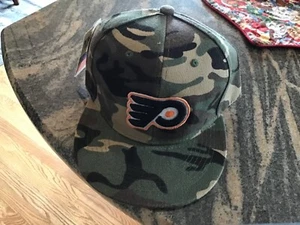 Philadelphia Flyers Green Camo SnapBack NHL Hat New - Picture 1 of 1