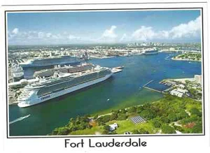 ms Independence of the Seas & more large postcard Fort Lauderdale FL - Picture 1 of 1