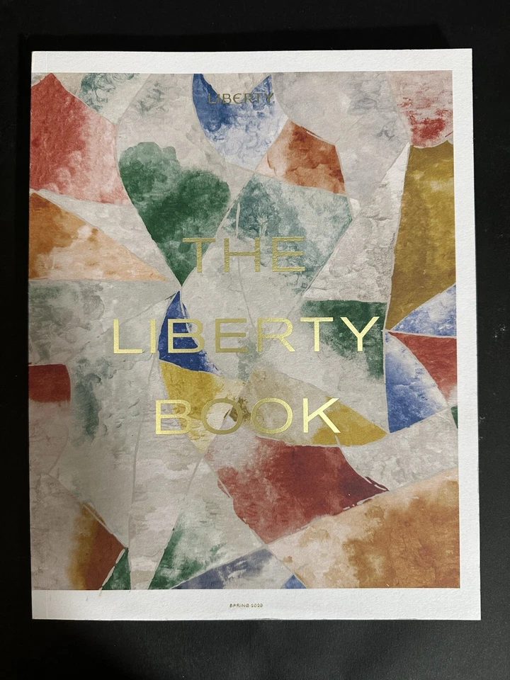 NEW The LIBERTY Book Spring 2023 UK Magazine Foto 1 de 1