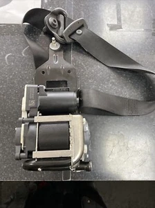 MERCEDES C CLASS W204 2011-14 PASSENGER SIDE FRONT LEFT SEAT BELT A2048602385 - Picture 1 of 4