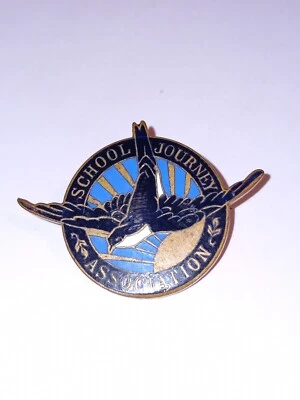 School Journey Association Badge, Enamel on Bronze:  Thomas Fattorini : Vintage. - Image 1 of 4