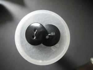 10x  schwarze Knöpfe - 13mm - matt oder glänzend - für Puppen, Blusen - zur Wahl - Picture 1 of 1