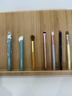 Nuevo Juego de brochas de maquillaje de tamaño de viaje de 7 piezas delineador corrector conjunto de brochas de contorno Foto 1 de 3