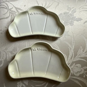 Nuevo 2x Plato de Pastelería Croissant Colección Panadería Le Creuset Dune Beige Sin Caja - Imagen 1 de 5
