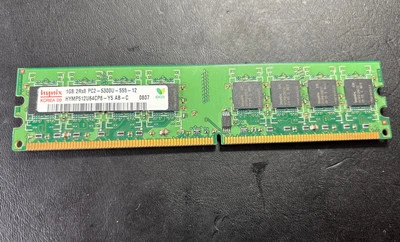 Hynix 1GB 2Rx8 pc2-5300u-555-12 DDR2 desktop ram - Image 1 of 2