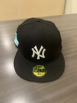 New York Yankees 59FIFTY Hat Black Cap Fitted 7 1/4 NEW NEVER WORN 7 1/4 - Image 1 of 4