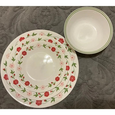 VTG 4 Piece Corelle Vitrelle Spring Pink 3 Plates and 1 Bowl 10.25-8.5-6.75-6.25 - Image 1 of 4