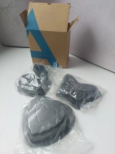 Vintage Avon Set of 3 Figural Mini Cake Pans Bunny Heart Butterfly - Picture 1 of 9