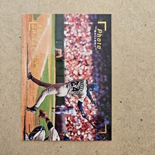 Ken Griffey Jr 1997 Topps Baseball Photo Gallery Insert Card