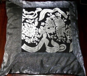 COUSSIN BRODE ORGANDI METALLISE  VELOURS DEVORE fabrication artisanale NOIR - Picture 1 of 3