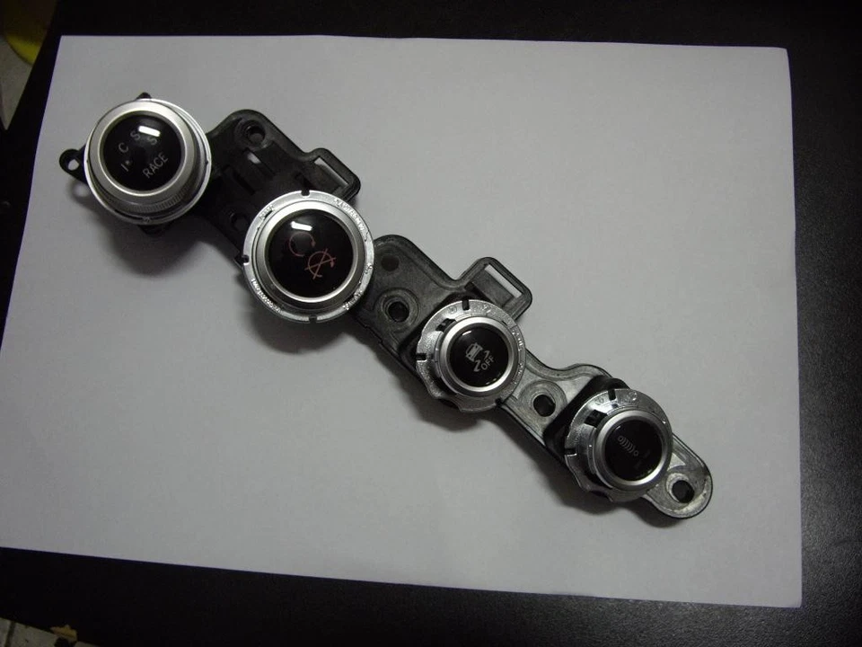 Bloco de interruptores Mercedes Benz AMG GT BR190 C190 A1909052600 1 peça - Imagem 1 de 1