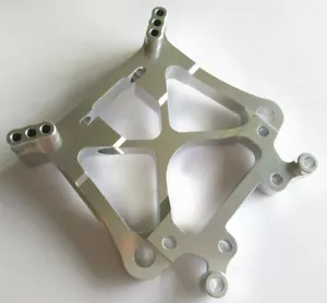 TORRE D'URTO ALLUMINIO F/R PER PIASTRA AMMORTIZZATORE IN LEGA HPI 1/8 SAVAGE X XL FLUX 85234 - Foto 1 di 3