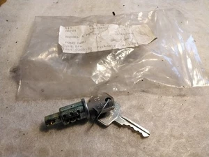 Ignition Barrel Lock With Keys..24G1345..MG.  AUSTIN HEALEY. TRIUMPH.  MORRIS - Picture 1 of 3