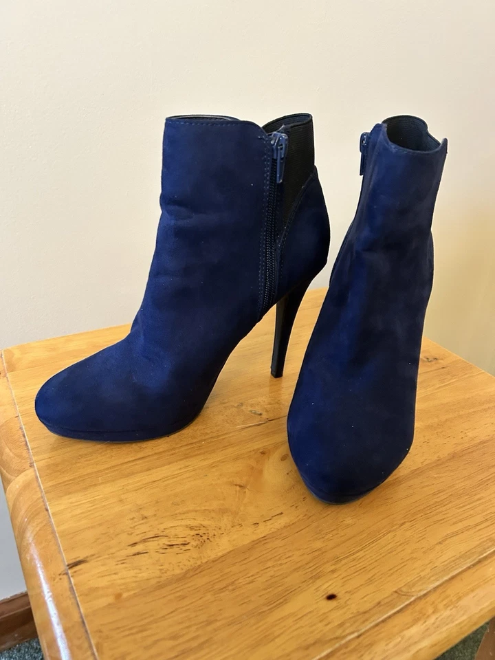 Botines para mujer Thalia Sodi azules talla 7,5 Foto 1 de 3