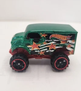 Hot Wheels 2012 Stunt Team Monster Truck Stars and Stripes Green #V516 Loose - Picture 1 of 6
