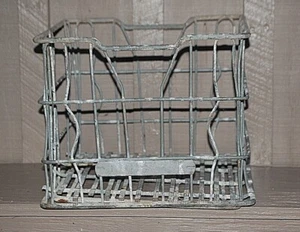 Metal Wire Milk Bottle Crate Maple Island Stillwater Minnesota - Picture 1 of 7