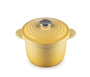 Arrocera Le Creuset Cocotte 2,25 Qt, Camomilla - Totalmente NUEVA - Imagen 1 de 6
